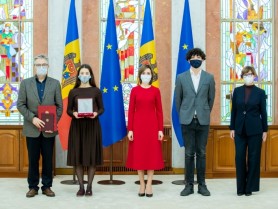 Maia Sandu a conferit „Ordinul Republicii” regretatului actor Vladimir Ciobanu